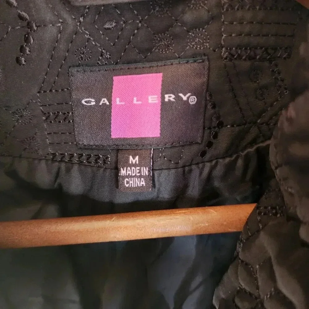 Gallery zip up